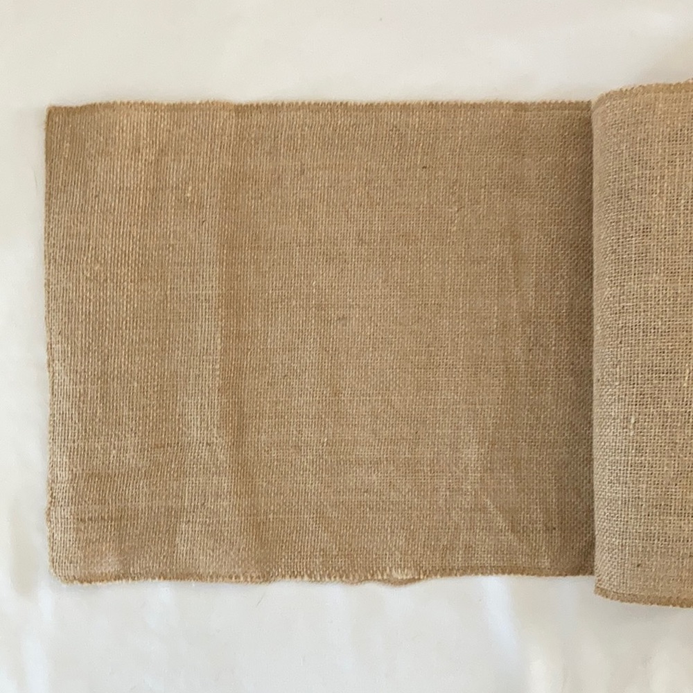 Table Runner - Picture 4 of 8